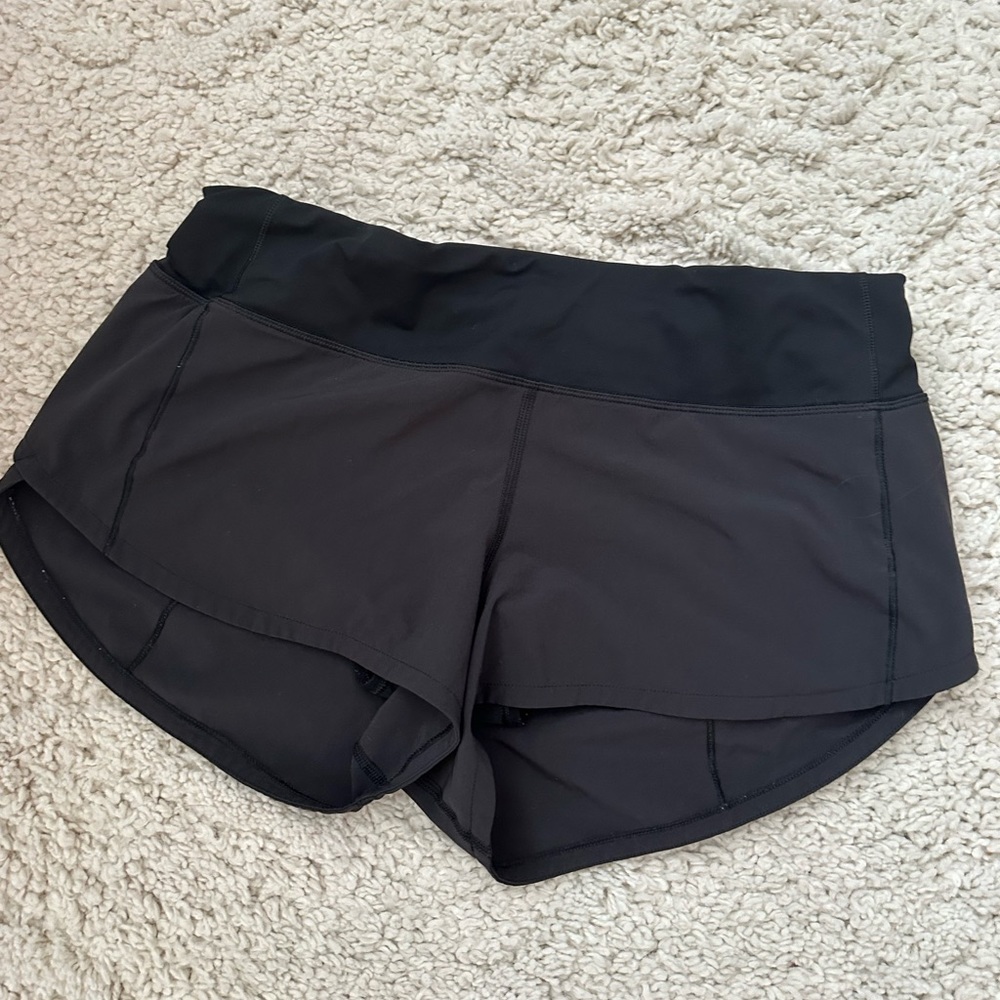 Black Lululemon 2.5” Speed Up Short